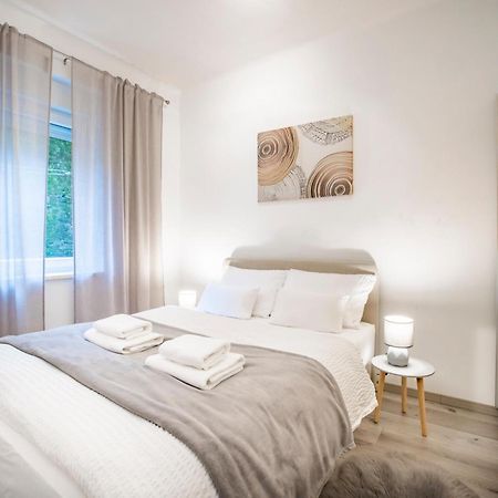Studio Apartman Lena Rijeka Exterior photo